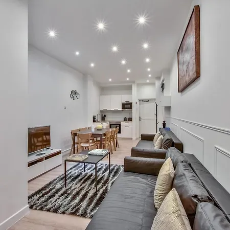 35 - Luxury Flat Grands Boulevards شقة