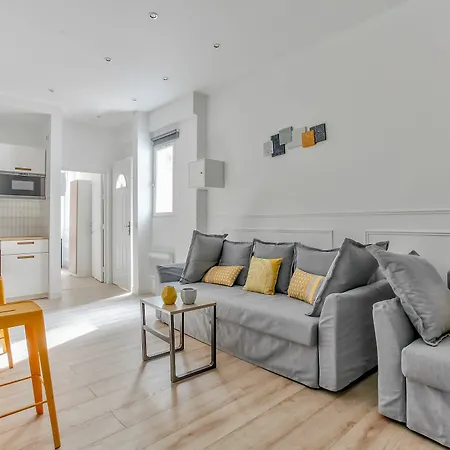 35 - Luxury Flat Grands Boulevards شقة